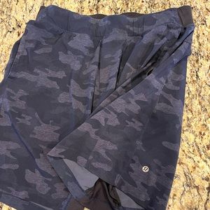 Lululemon THE short - Large - liner
